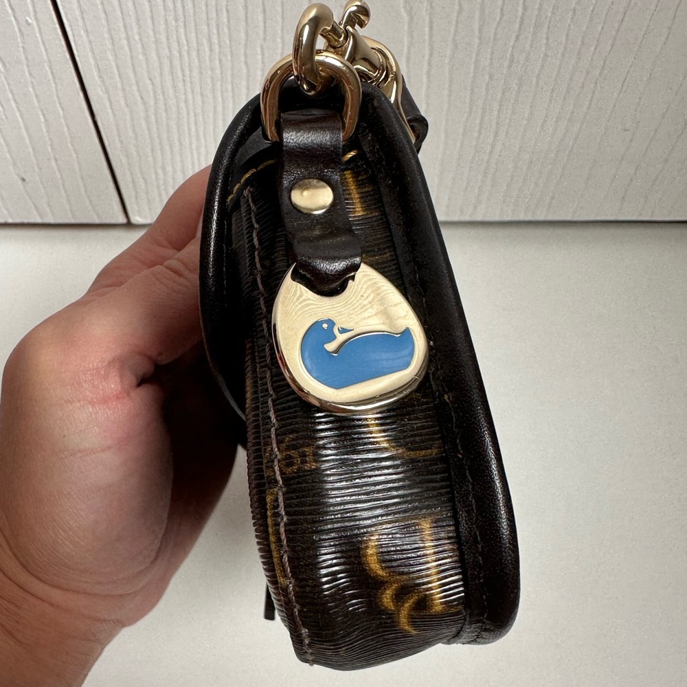 Dooney and Bourke Clutch Wristlet - Picture 4 of 10